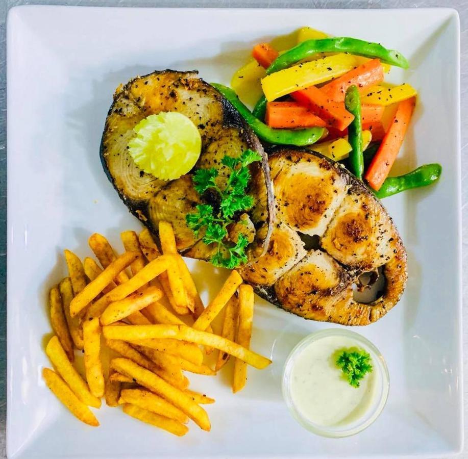 Hotel Nathaliya كاتوناياكى المظهر الخارجي الصورة