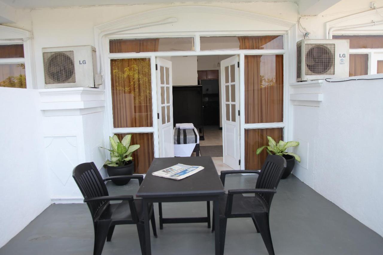 Hotel Nathaliya كاتوناياكى المظهر الخارجي الصورة