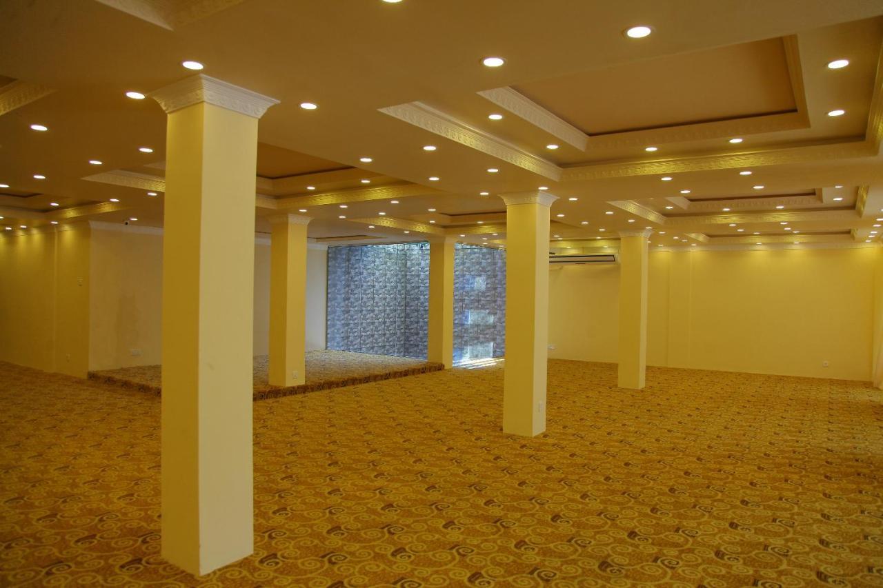 Hotel Nathaliya كاتوناياكى المظهر الخارجي الصورة