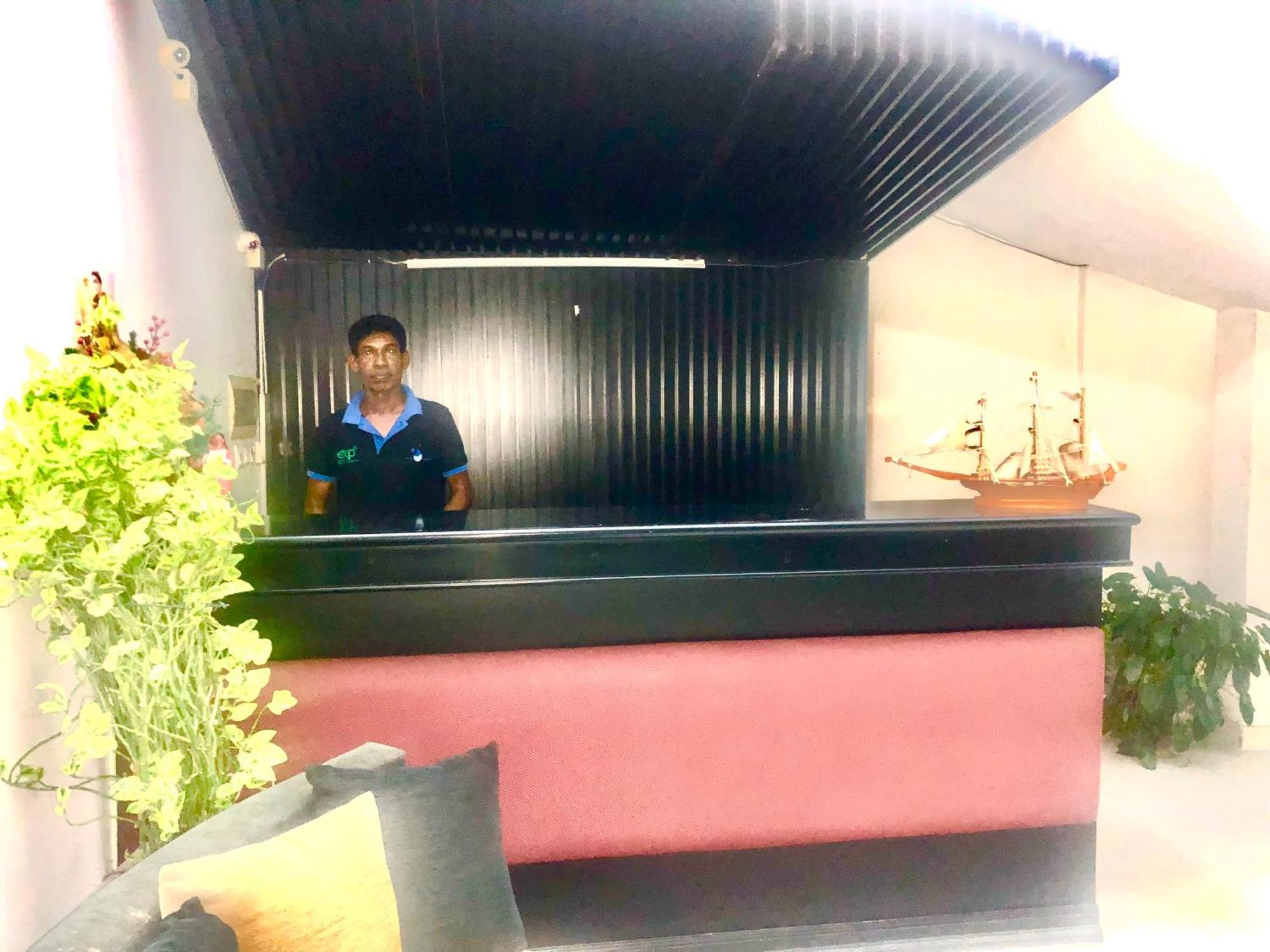Hotel Nathaliya كاتوناياكى المظهر الخارجي الصورة