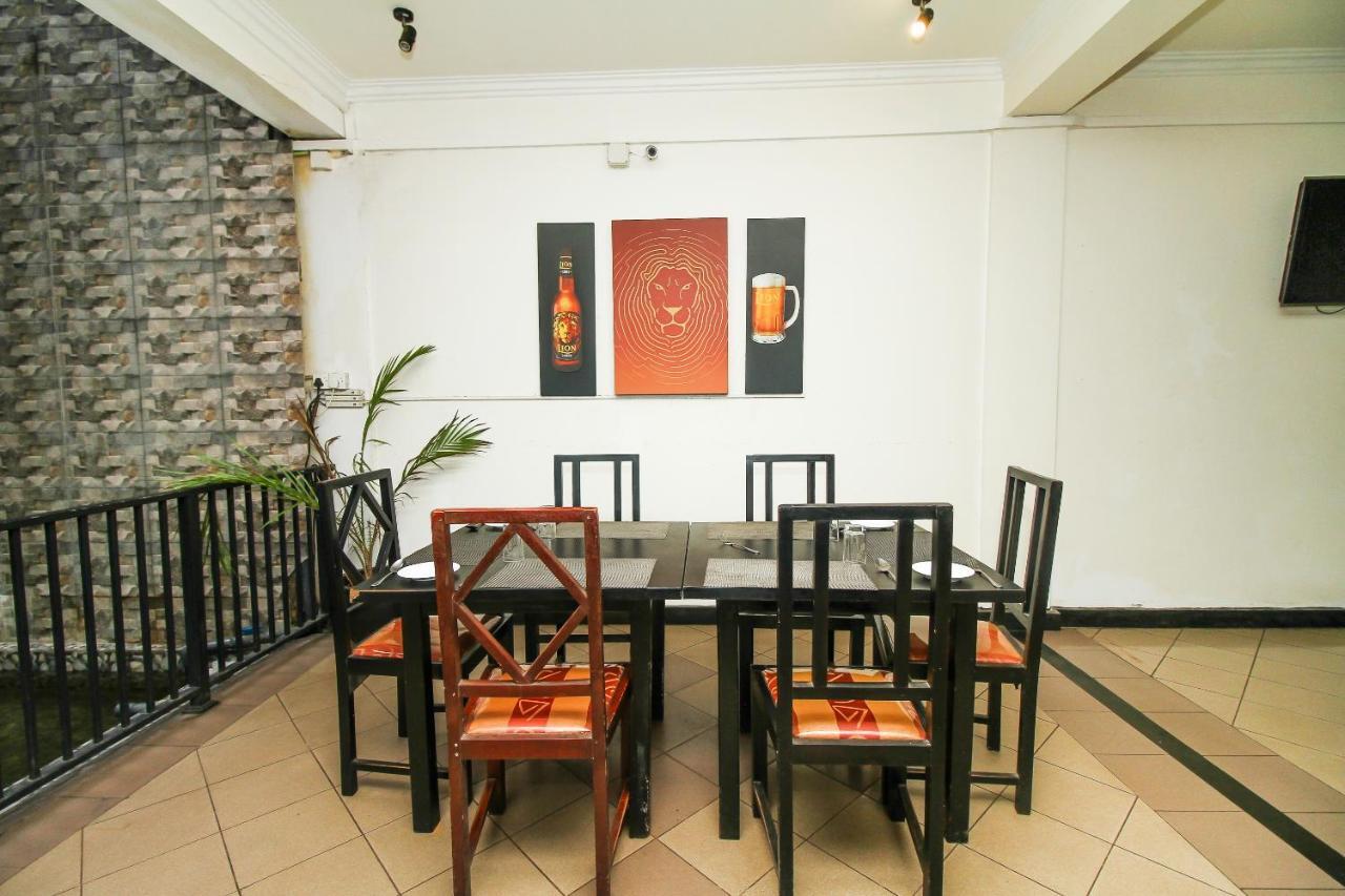 Hotel Nathaliya كاتوناياكى المظهر الخارجي الصورة