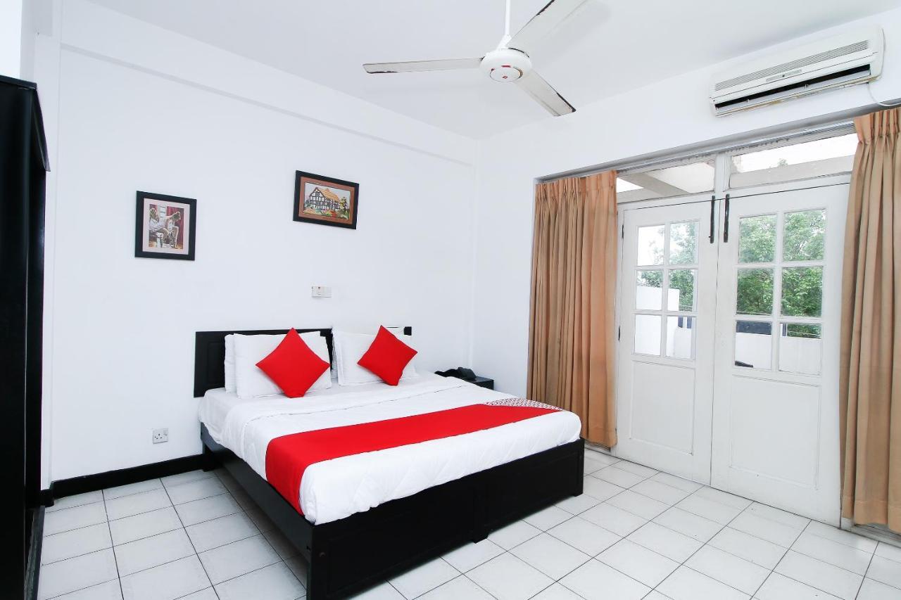 Hotel Nathaliya كاتوناياكى المظهر الخارجي الصورة