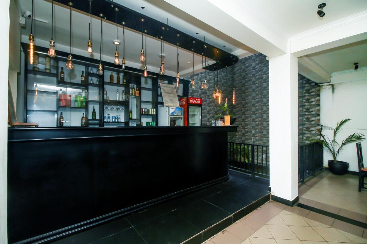 Hotel Nathaliya كاتوناياكى المظهر الخارجي الصورة