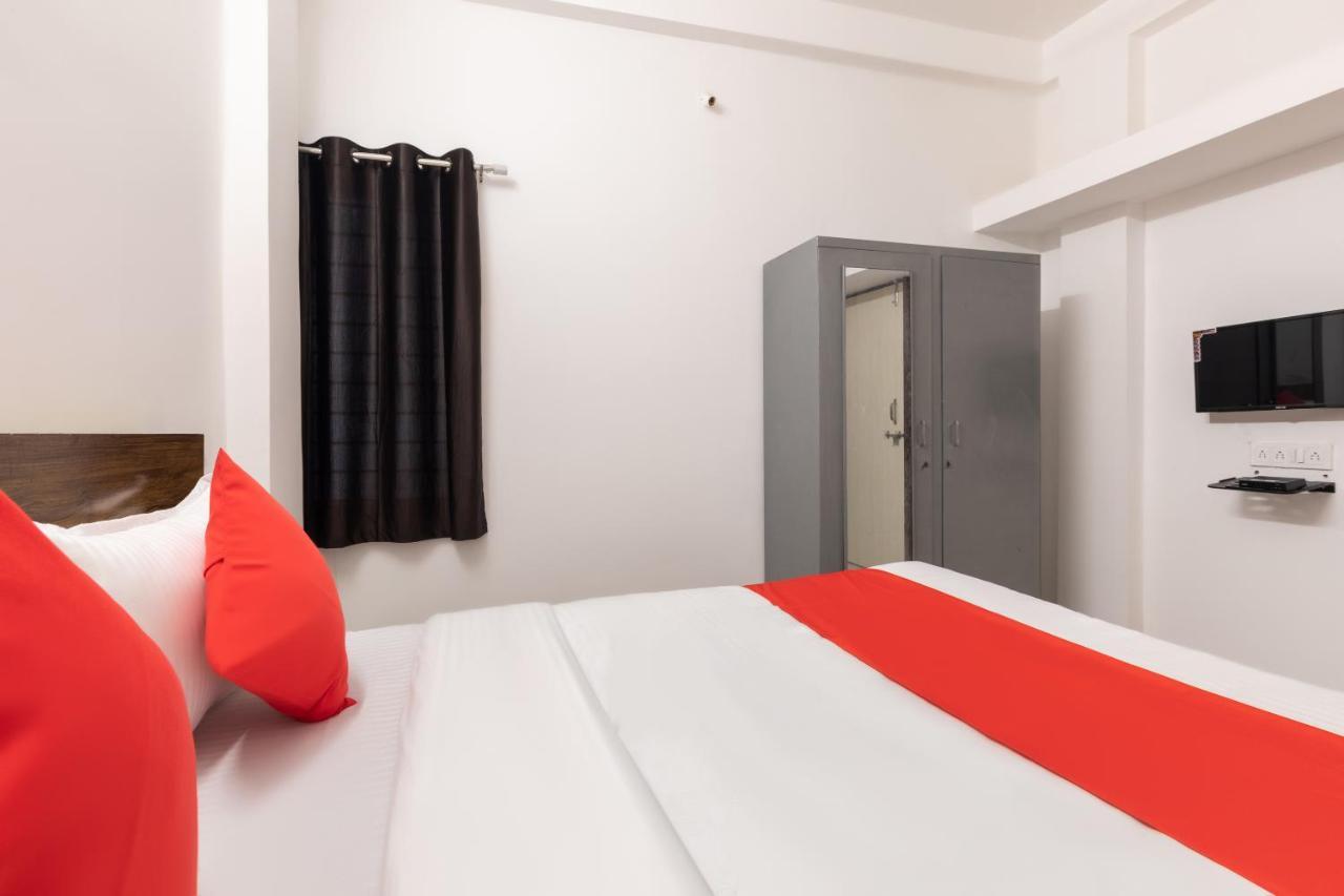 Hotel Nathaliya كاتوناياكى المظهر الخارجي الصورة
