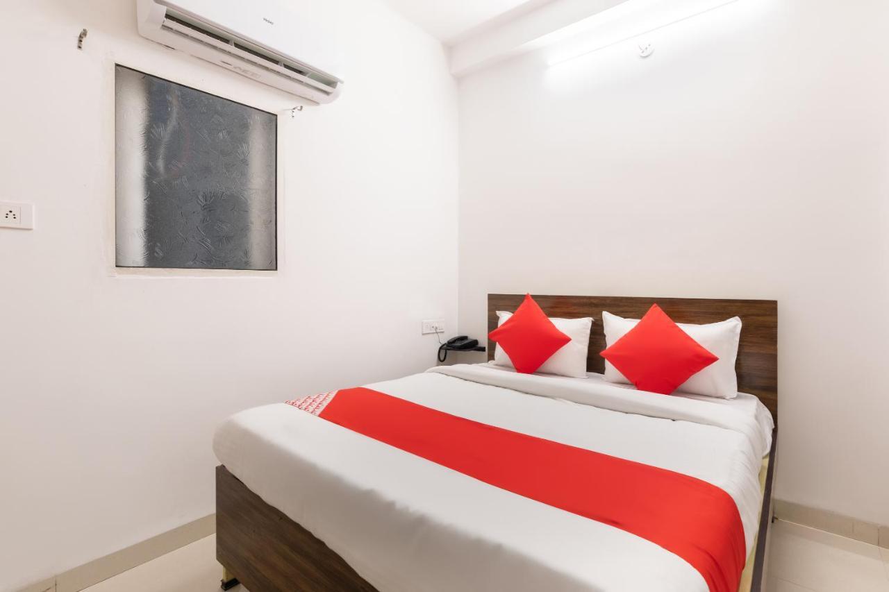Hotel Nathaliya كاتوناياكى المظهر الخارجي الصورة