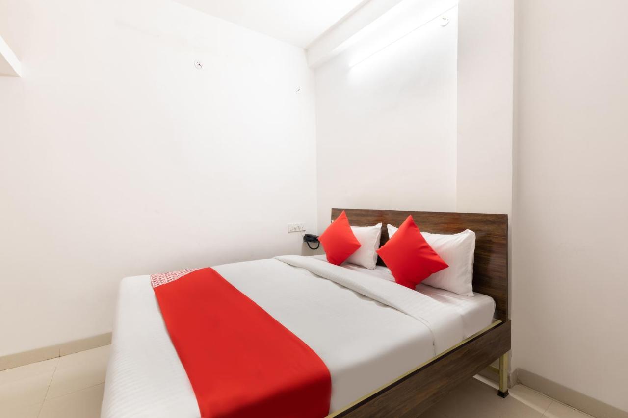 Hotel Nathaliya كاتوناياكى المظهر الخارجي الصورة